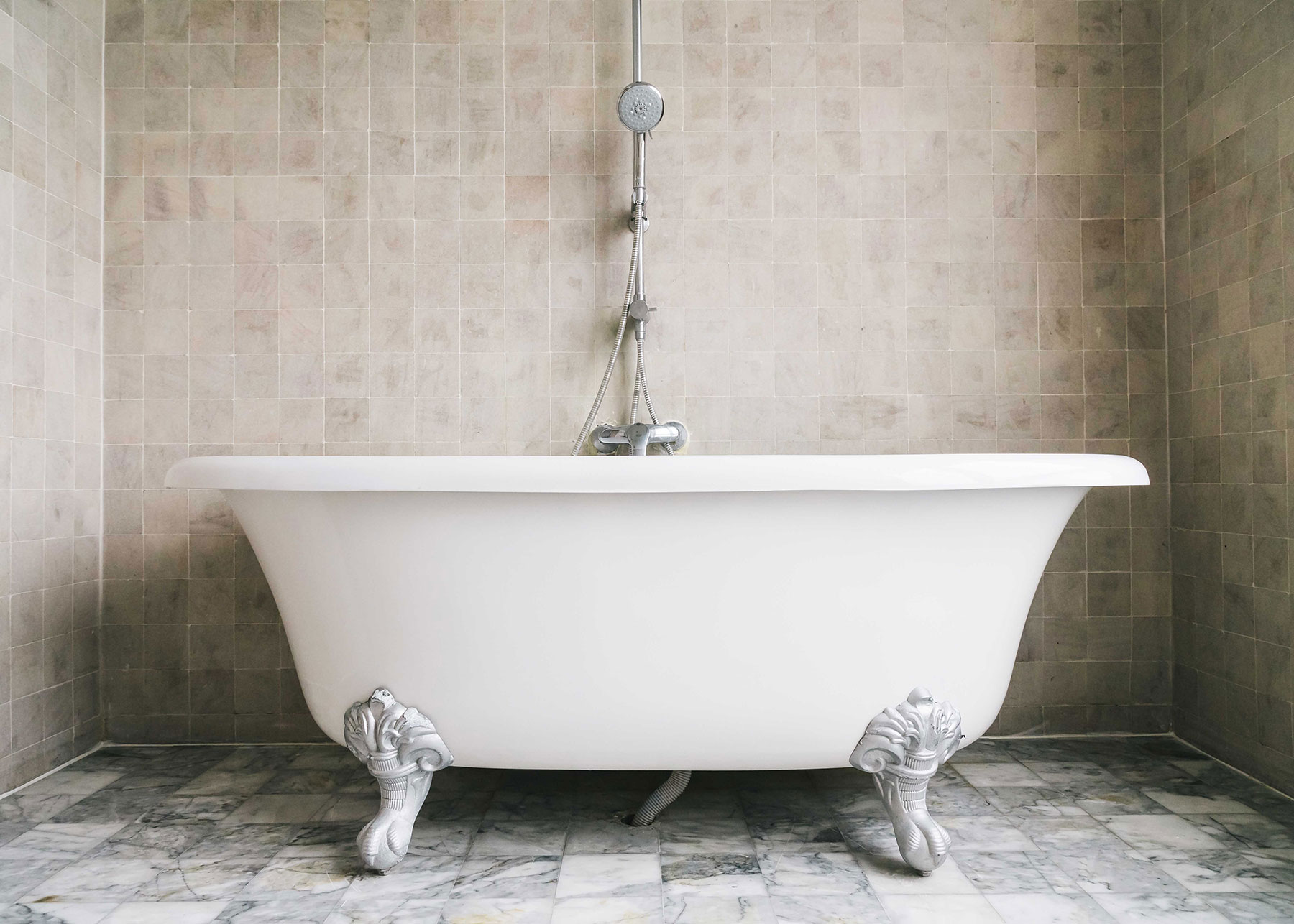 Bathroom remodeling types of tubs clawfoot